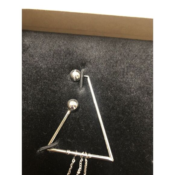 Burberry Asymmetrical Silver Tone Earrings Triangle Multi‎ Pearl Chain Drop NIB - Picture 9 of 10